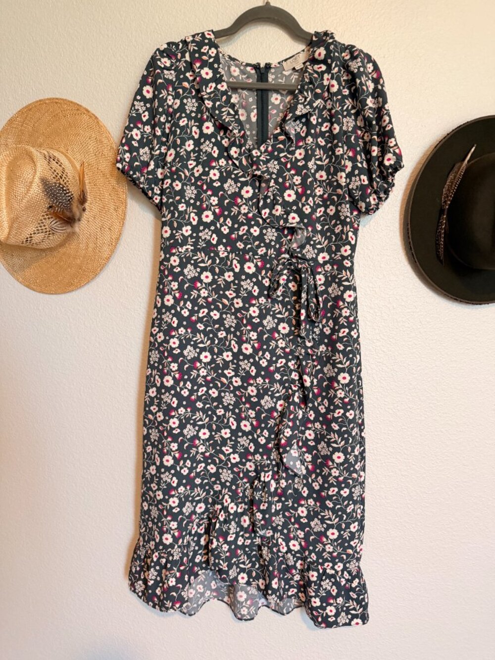 Summer Dress Sale! Short Sleeved LOFT Hi-Lo Hem Midi Dress